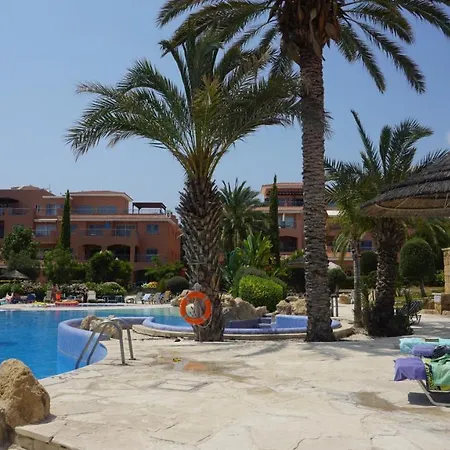 Limnaria Gardens Paphos, Near Appartement