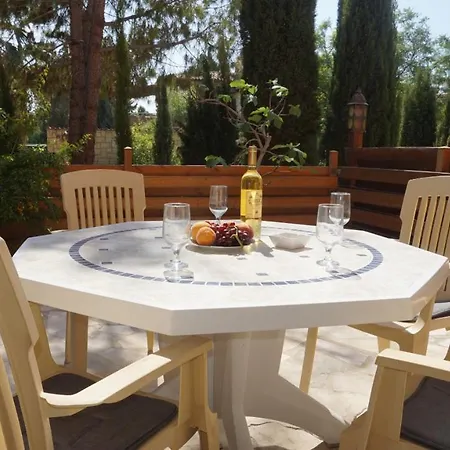 Limnaria Gardens Paphos, Near Appartement *